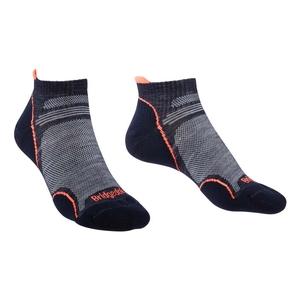 Image of Bridgedale Ultralight T2 Merino Performance Low Sock (Women's) - Navy/Candy
